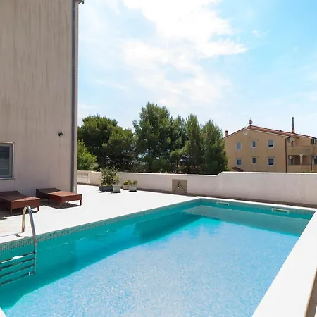 Nyaraló House With A Swimming Pool Liznjan, Medulin - 25722 Ližnjan